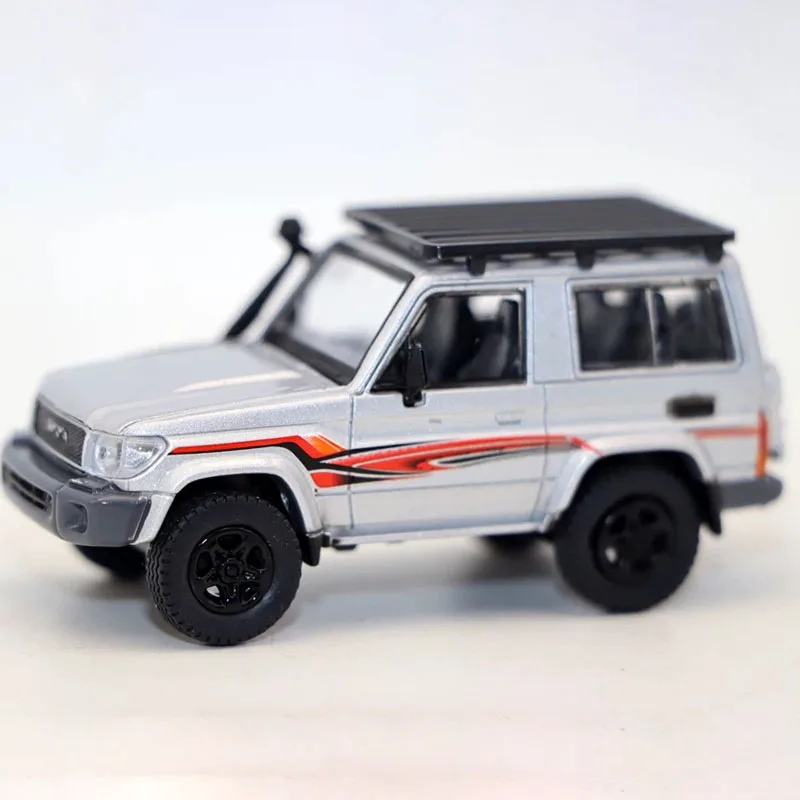 

Оптовая партия моделей внедорожников Toyota Land Cruiser 70 в масштабе 1/64, литые под давлением, из сплава, статическая коллекционная модель, украшение, праздничные подарки, игрушки