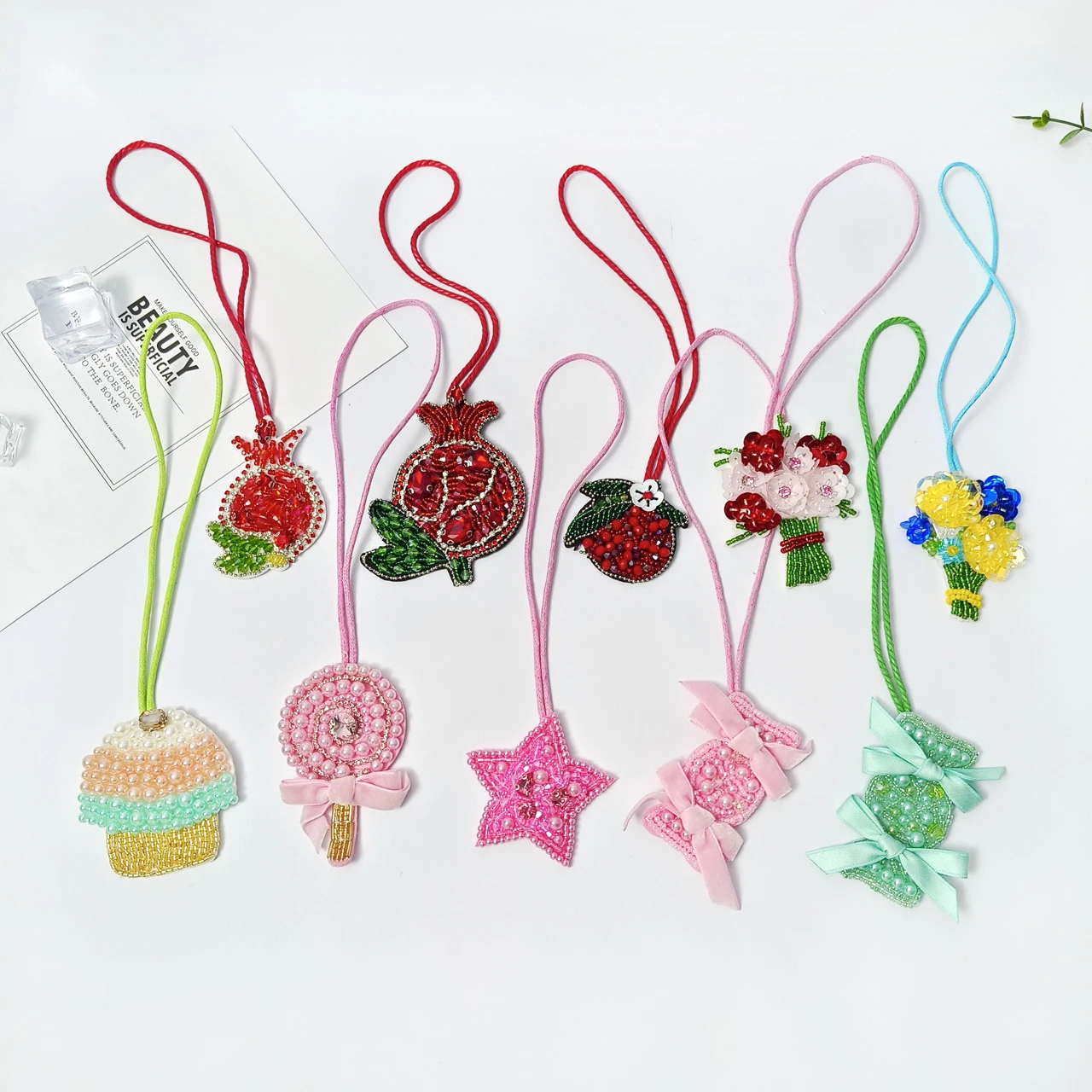 

Keychain Beads Pendant Cute Handmade Key Chain DIY Craft Keyring Wine Glass Charm Hairpins Weddings Clothes Bag Accessories