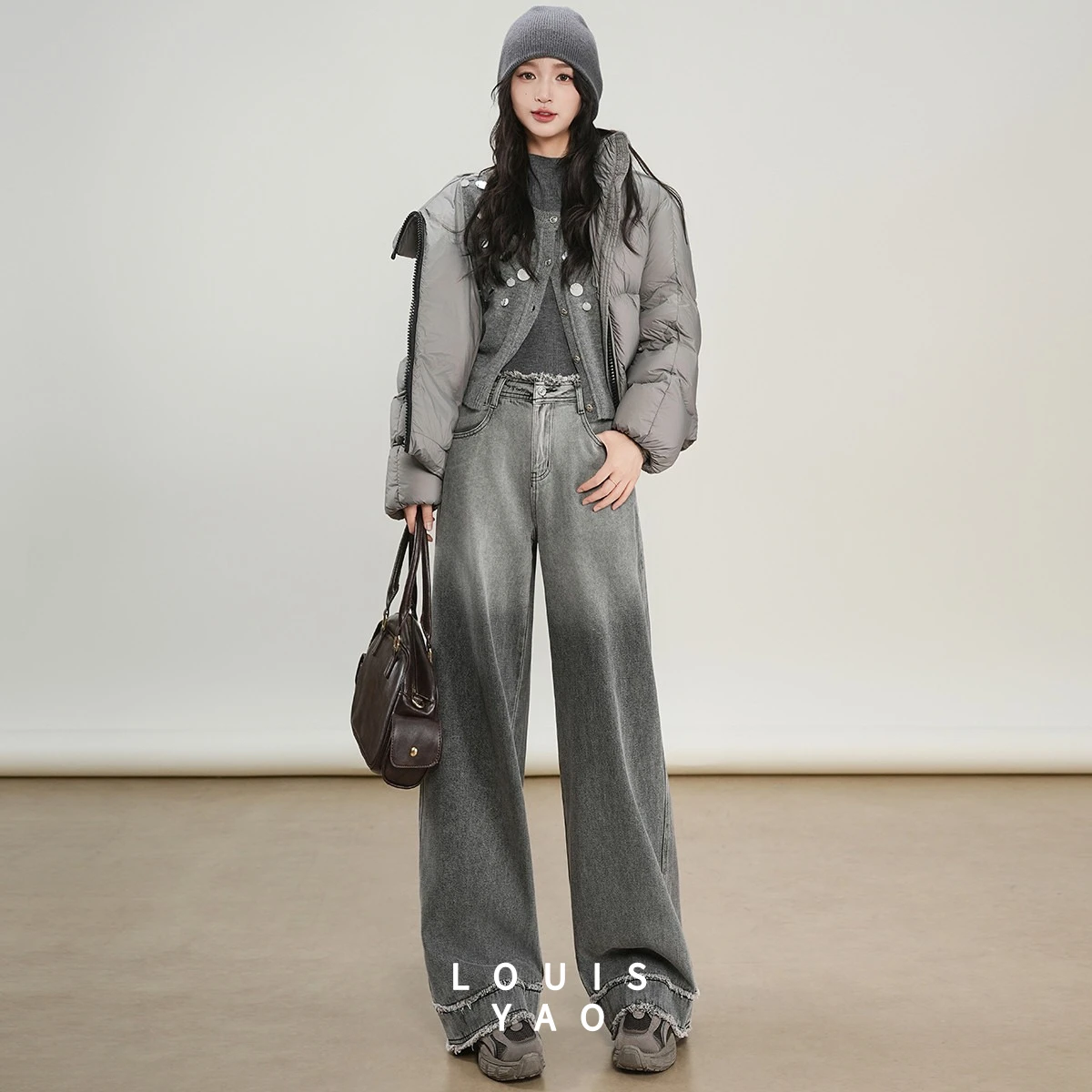 LOUISYAO Pantaloni a gamba dritta sfumata 2025 Jeans autunnali Pantaloni in denim da donna a vita alta con orlo sfilacciato