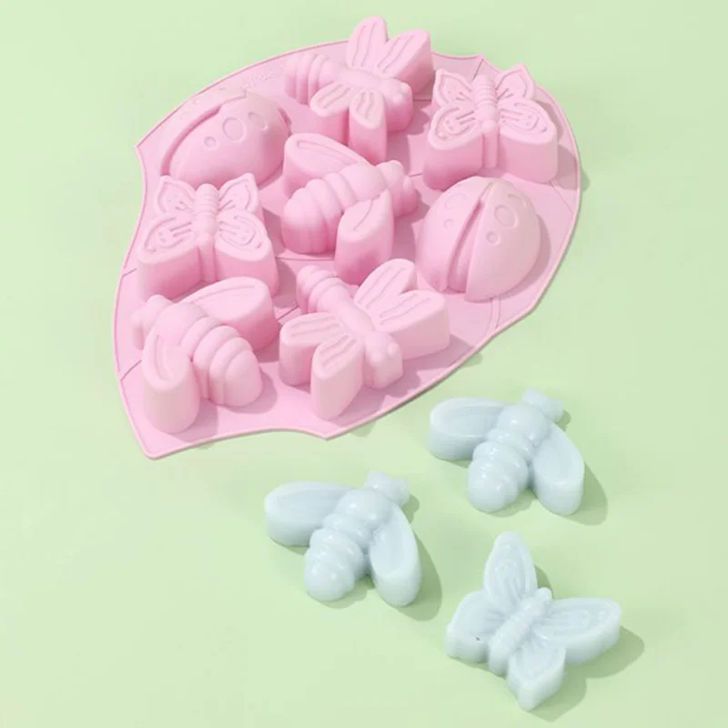 Molde de silicona con forma de mariposa e insecto para Chocolate, juego de fabricación de velas de jabón DIY, bandeja de cubitos de hielo, 8 agujeros, abeja, pastel, galleta, gelatina, hornear, regalo