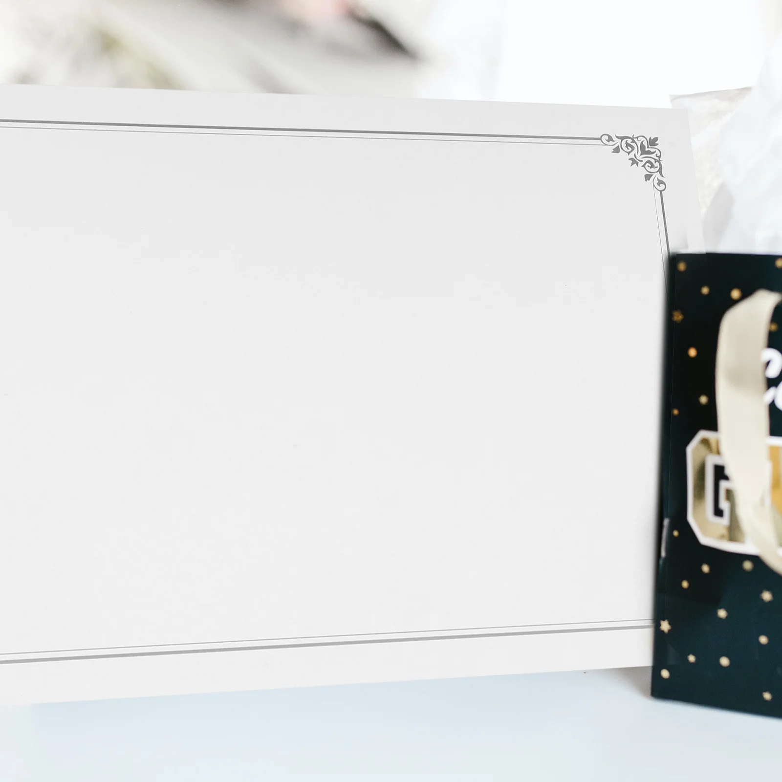 

10 шт., серебряная рамка, сертификат, внутренняя бумага, пустая записываемая бумага, листы для записи, признание для выпускного сотрудников, сделай сам