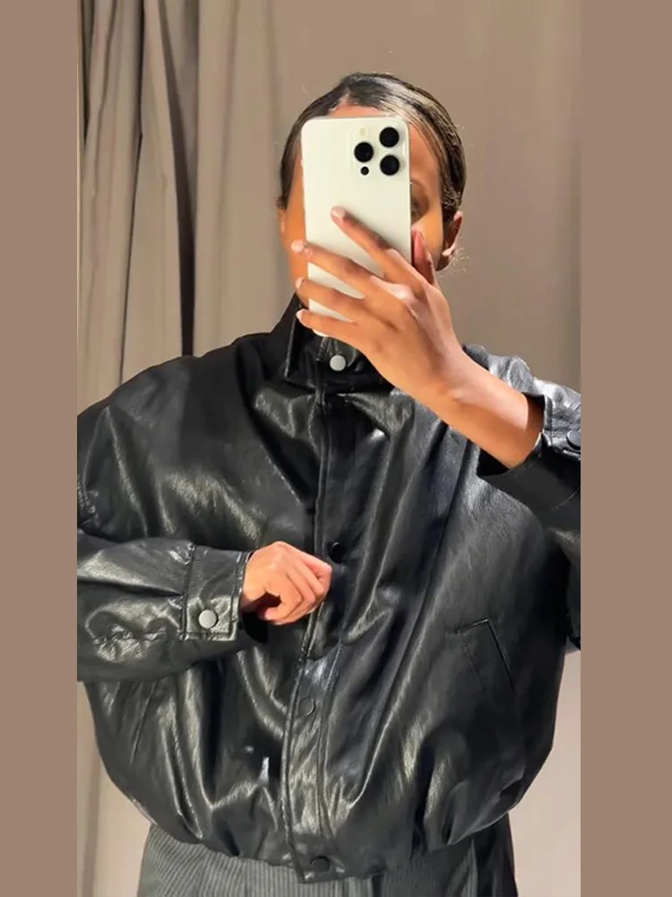 موضة الأسود بولي Leather الجلود Bomber سترة الوقوف طوق زر واحد الجبهة اقتصاص معطف 2025 الخريف الإناث موتو ملابس خارجية غير رسمية
