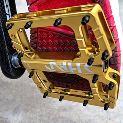 Pedali per Mountain Bike ultraleggeri a piede piatto MTB CNC in lega di alluminio sigillati 3 cuscinetti pedali per biciclette antiscivolo parti di biciclette