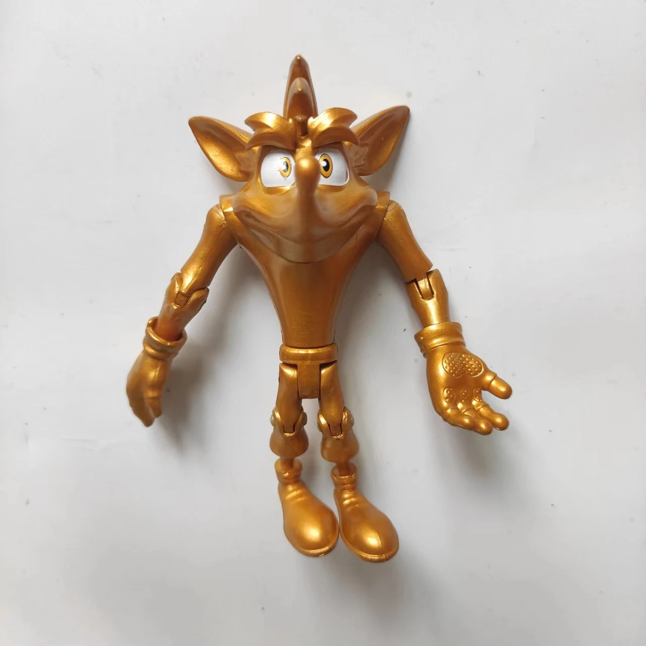 Crash Bandicoot Dr NEO CoCo Marsupus Erectus Gold  Action Figure Mini Collection Model Toys for Kids Gift No Box loose