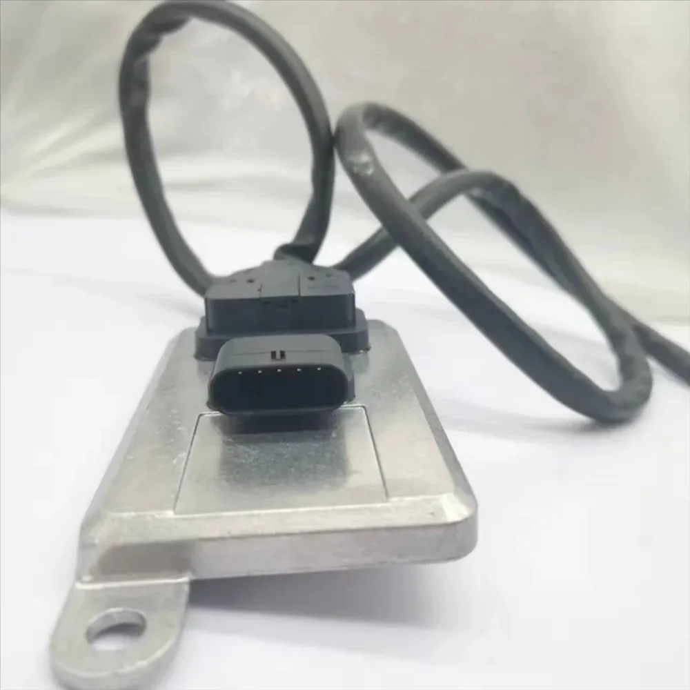 84414466 Tractor Nox Sensor Nitrogen Oxide Sensor For Case Claas JCB Massey Ferguson New Holland 5WK96711C