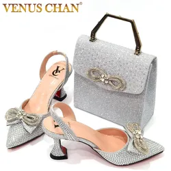 Die neuesten INS-Stil Strass Schleife Seite leer Party High Heels spitze Zehen Stiletto Heels silberne Damenschuhe und Taschen