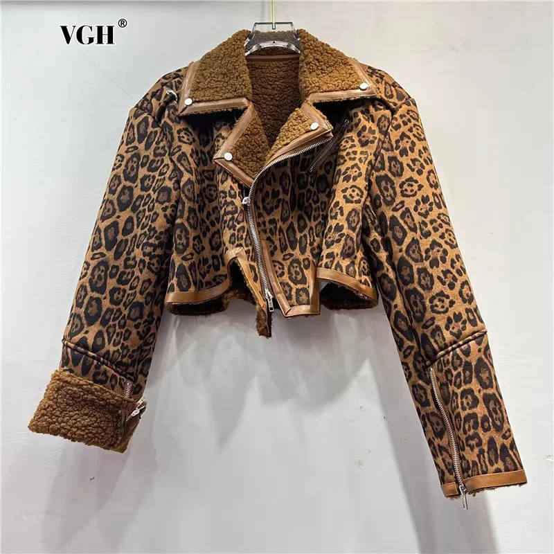 VGH Leopard Printed Women Leather Jacket Lapel Long Sleeve Patchwork Zipper Streetwear Granular Velvet Short Coat Female Winter