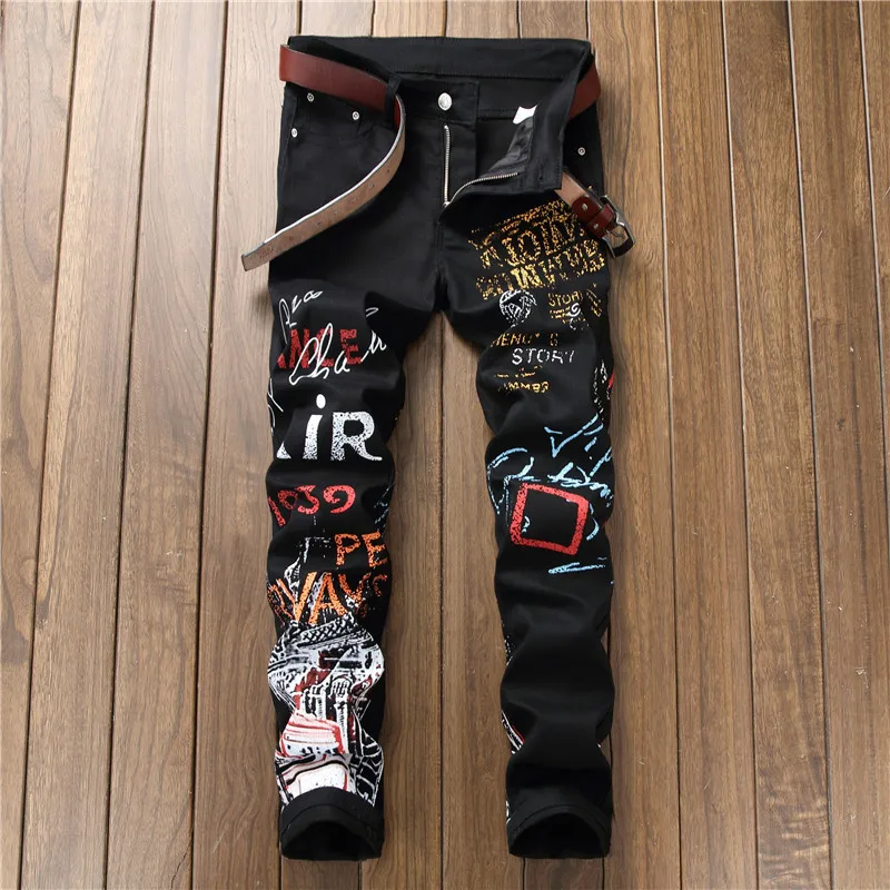 Herren Jeans mit Buchstabendruck Y2k High Street Stretch Slim Jeans Farbige bemalte Stretchhose Mann Denim Graffiti Punk Hose