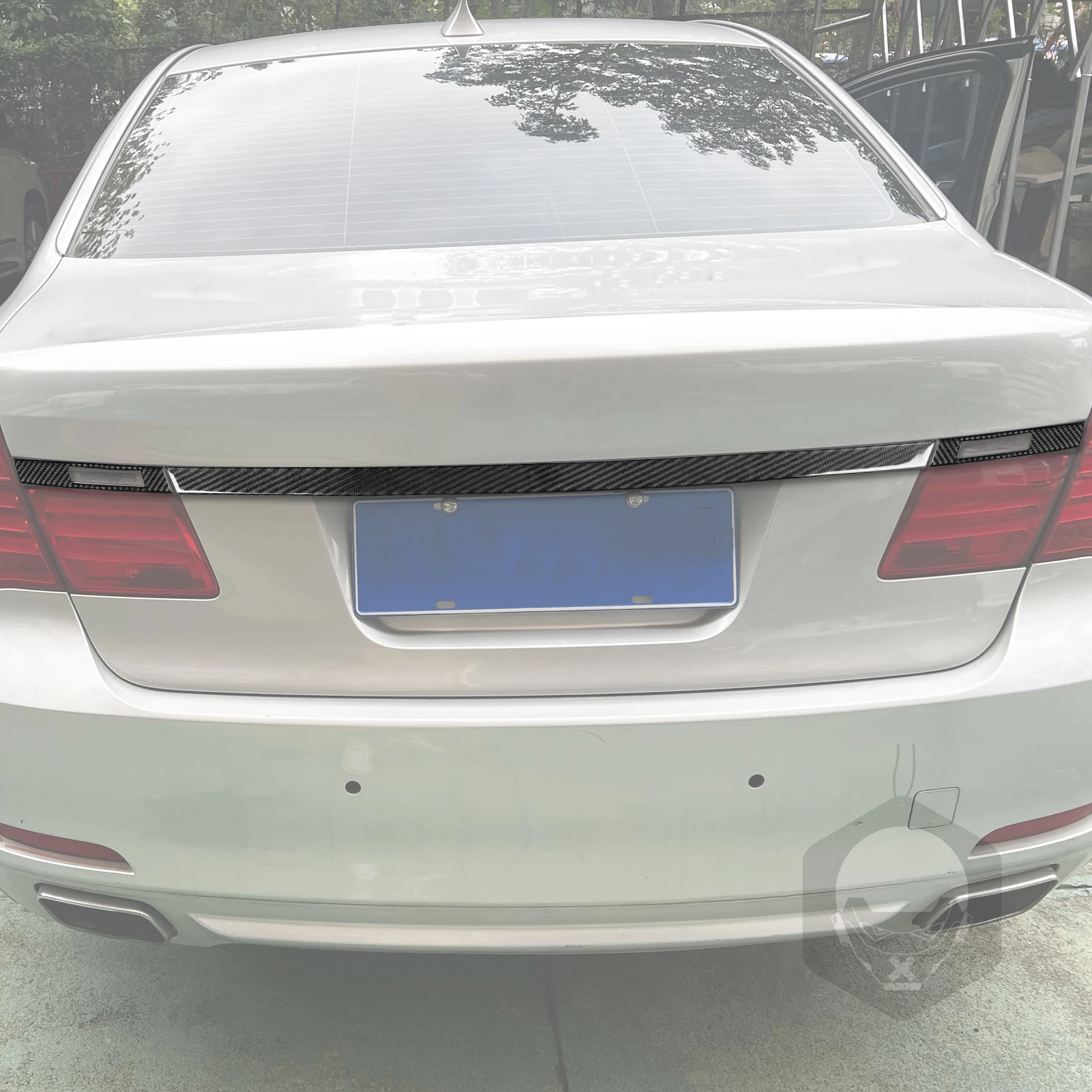 For BMW 7 Series F01 2009-2014 Carbon Fiber Rear Trunk Panel Trim Sticker Cover Car Exterior Accessories Decorative Stickers