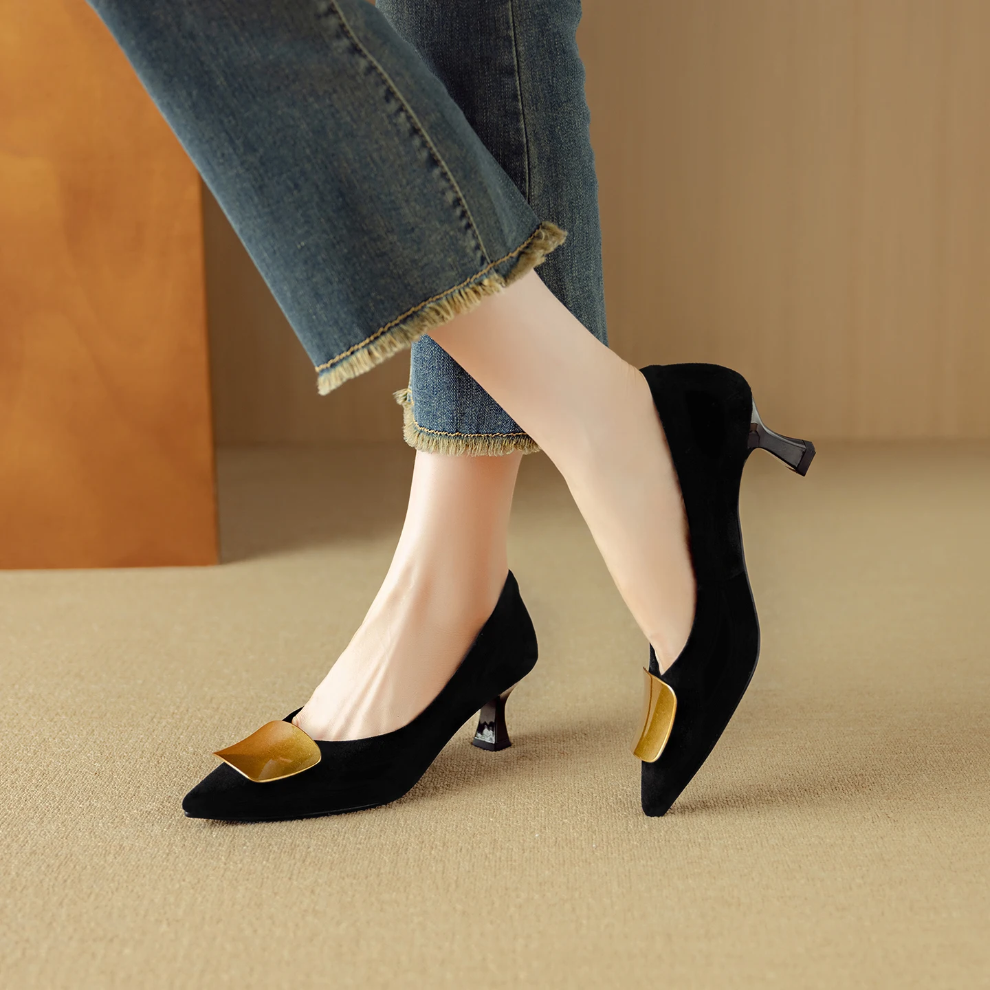 2026 new summer women pumps natural leather 22-25cm kid suede+sheepskin pointed toe metal fastener high heel women shoes fashion