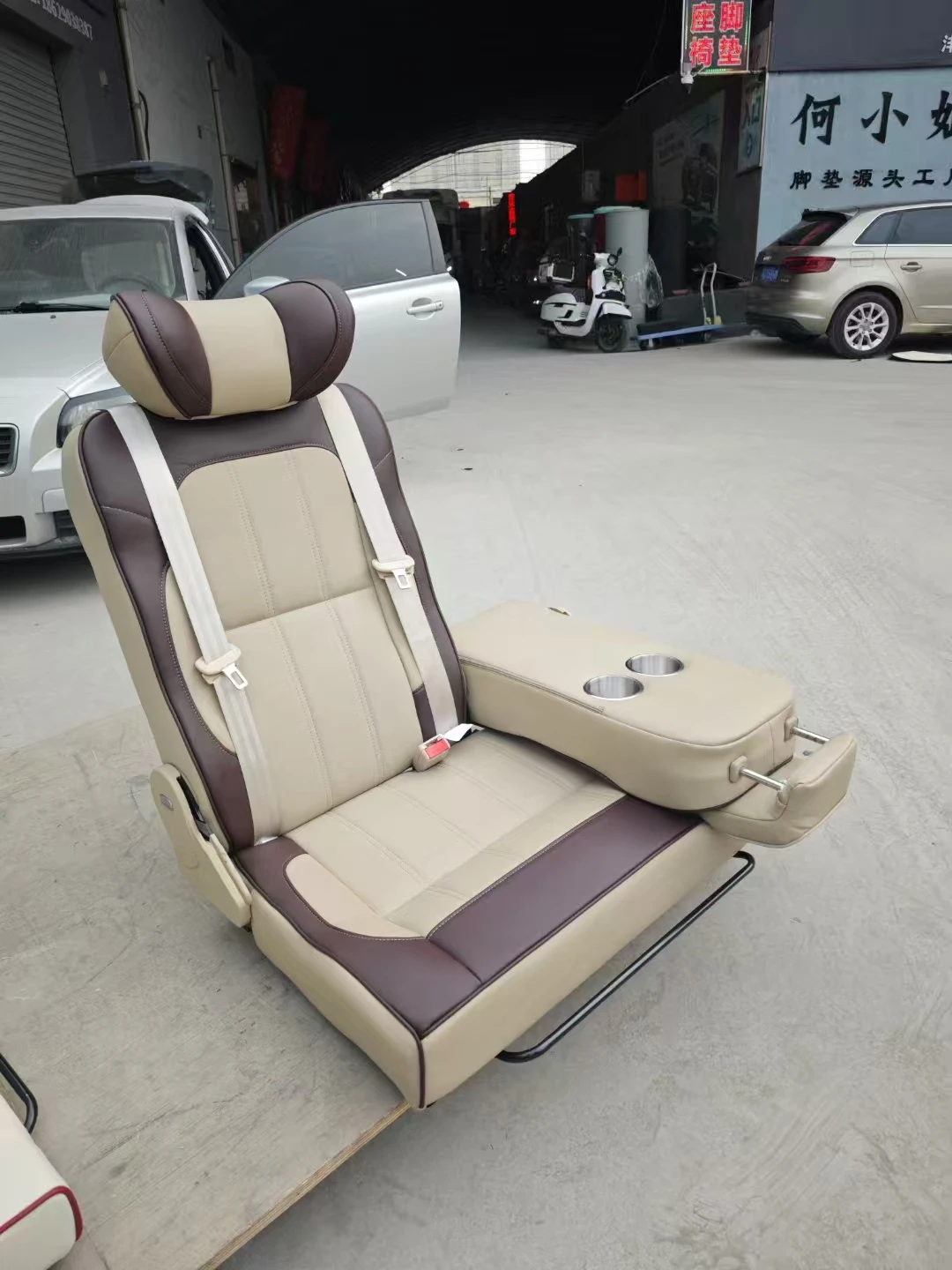 Divano Letto Pieghevole di Alt - Sofas recensione e prezzo
