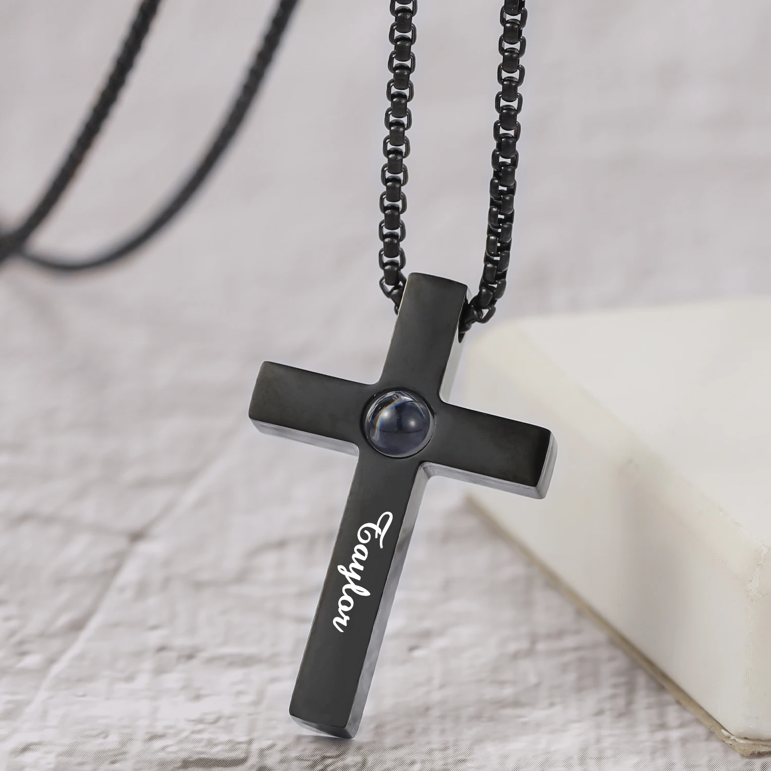 Dascusto Customized Cross Projection Necklace Men Personality Memorial Gifts For Birthday Anniversary Best Gifts Men's Jewelry