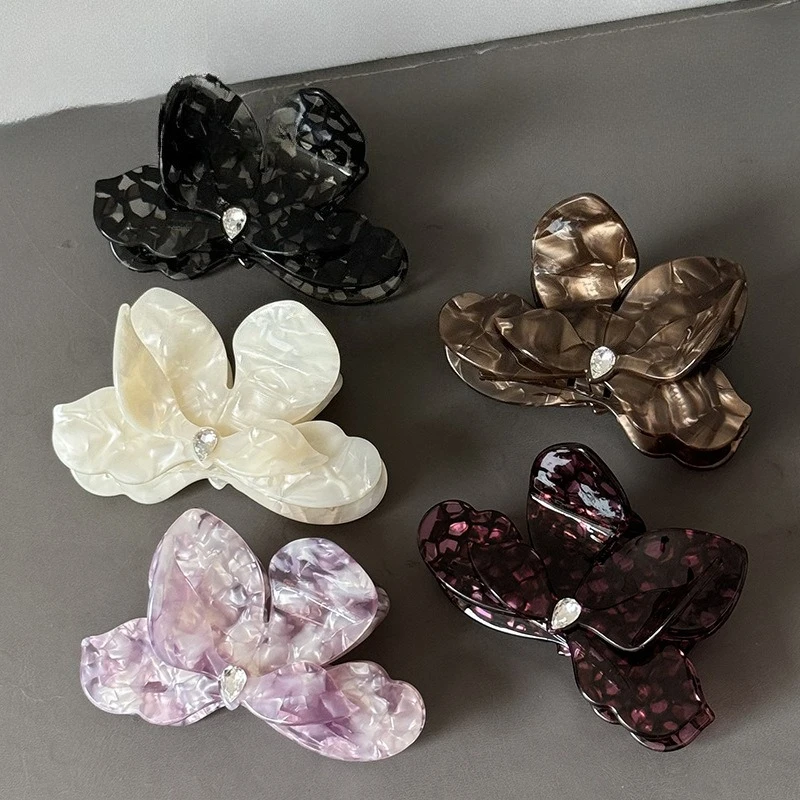 

Shark Clip Light Luxury Star Style Triangle Plum Three Dimensional Grip Clip Fashion Exquisite with Temperament Hair Clip Female