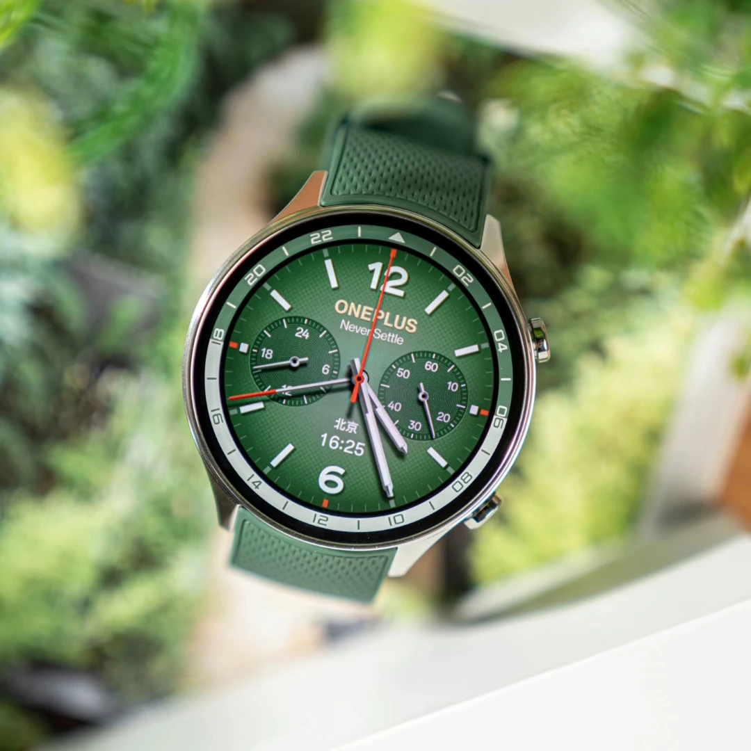 الإصدار العالمي من ساعة OnePlus Watch 3 الذكية، شاشة AMOLED مقاس 1.5 بوصة، ذاكرة 32 جيجابايت، Snapdragon W5 Wear OS من Google IP68