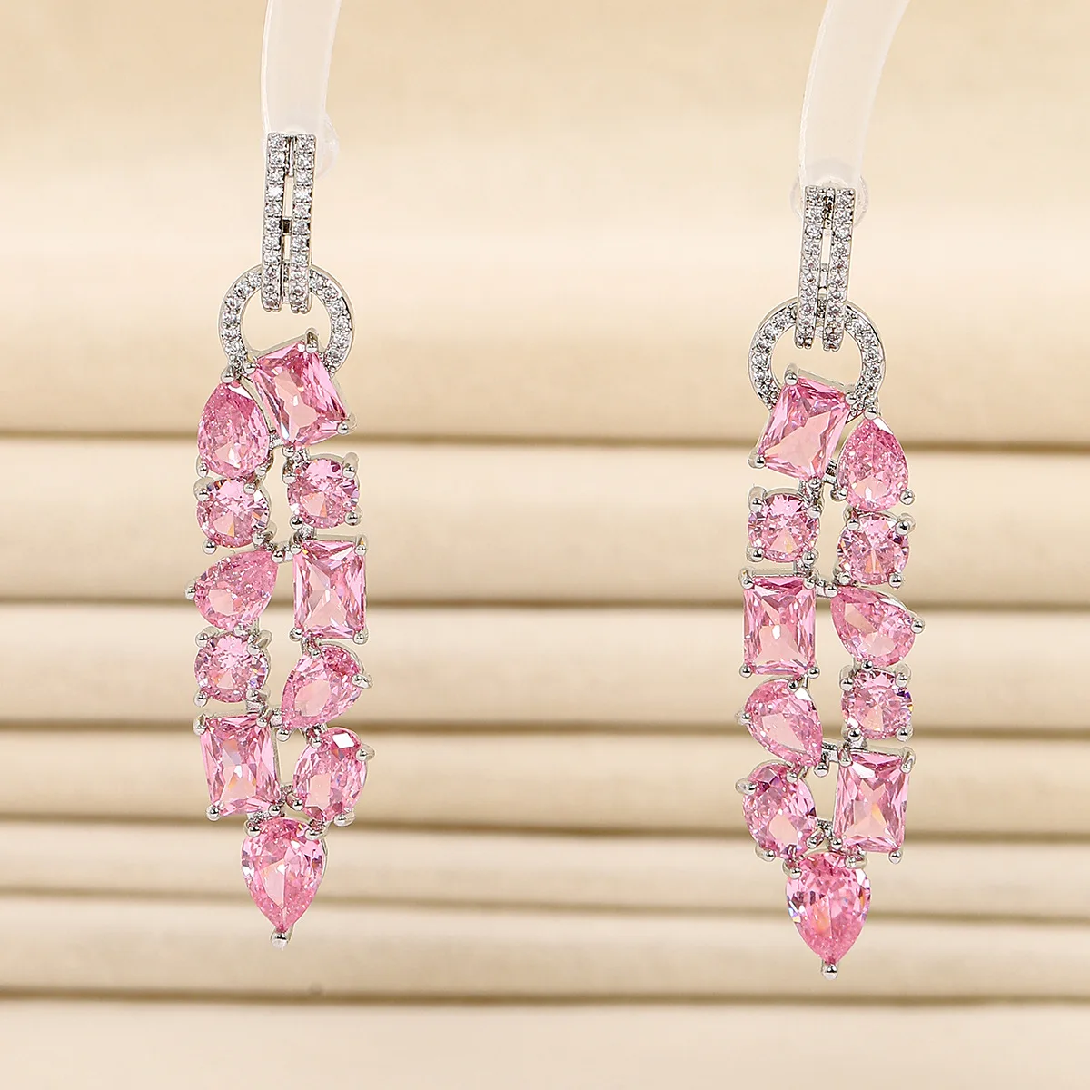 

New Fashion Minimalist Stud Earrings Water Drop Zircon Niche Design Luxury Temperament Versatile Ear Jewelry For Women