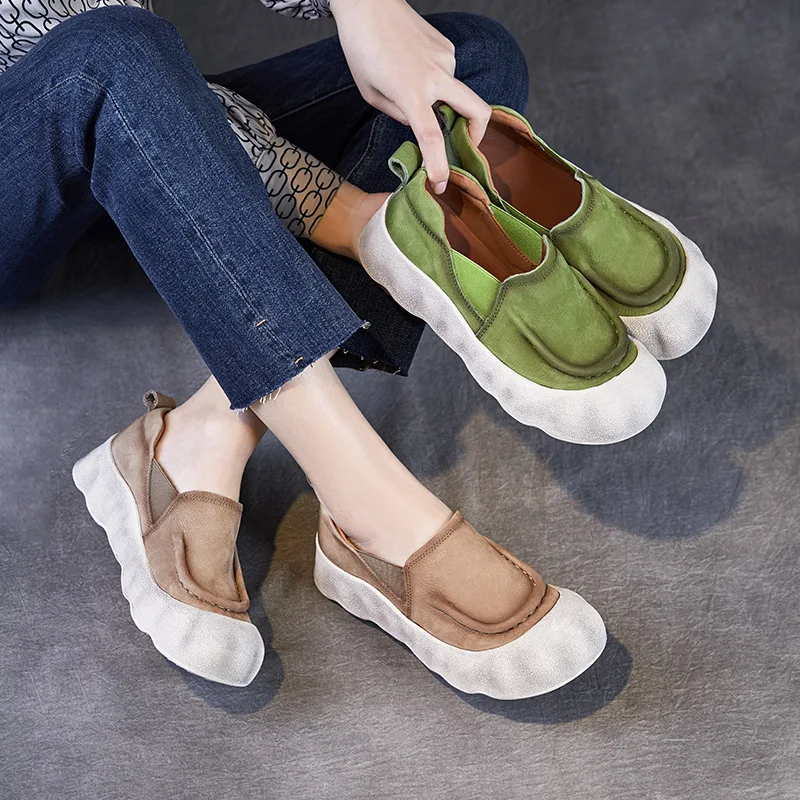 

2026 New Women’s Loafers Female Non-slip Retro Sneakers Women Platform Large Size Genuine Leather Women Shoes