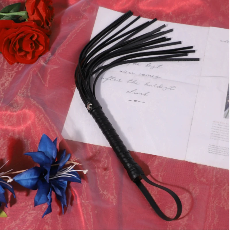 Chicote para Equitação, Corda de Couro Trançada à Mão, Essencial Equestre Elegante e Poderoso