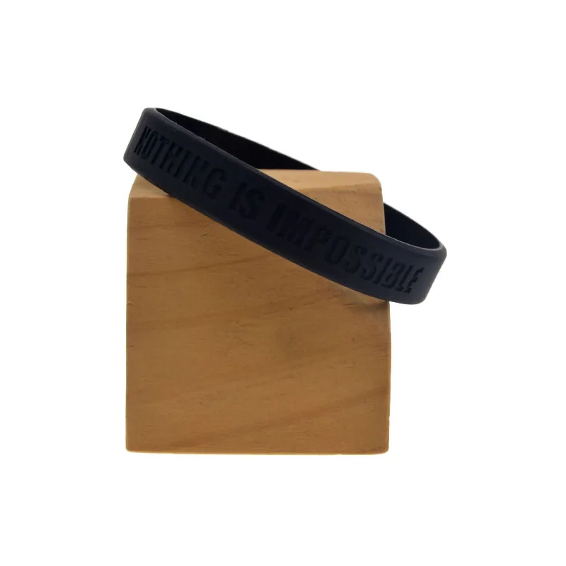 1 Stück Übertreffe Deine eigenen Erwartungen – Nichts ist unmöglich – Silikonarmband mit positiver Botschaft – Detail 4