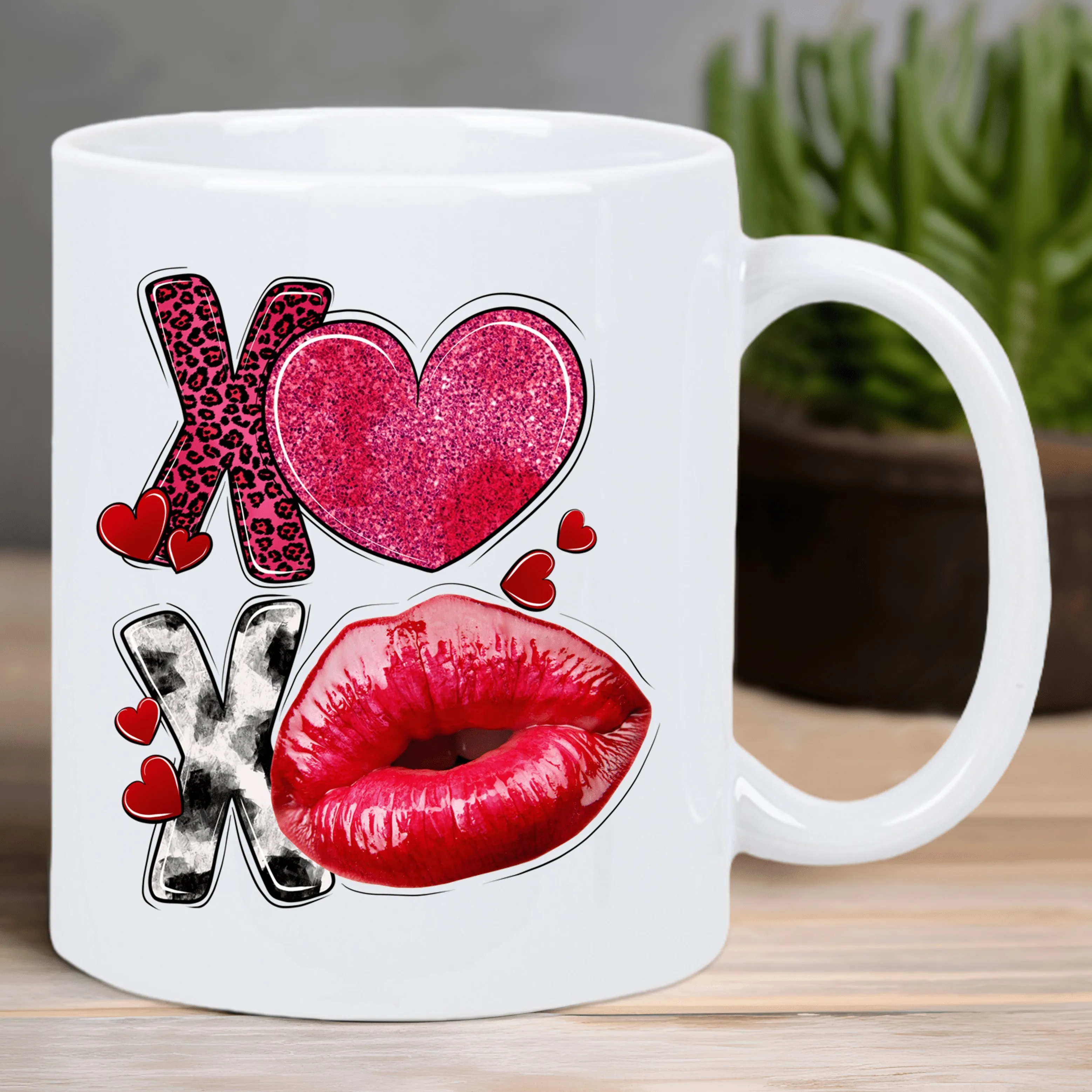 

XOXO Glitter Heart & Lips Ceramic Coffee Mug - Insulated, Reusable, Hand-Wash Only - Perfect for Valentine'S Day, White with Red