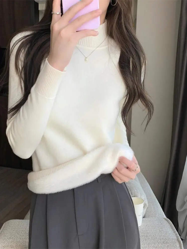 

Korean Version 2024 Solid Turtleneck Winter Velvet Sweater Women Elegant Thicken Warm Short Knitted Pullover Slim Tops Versatile