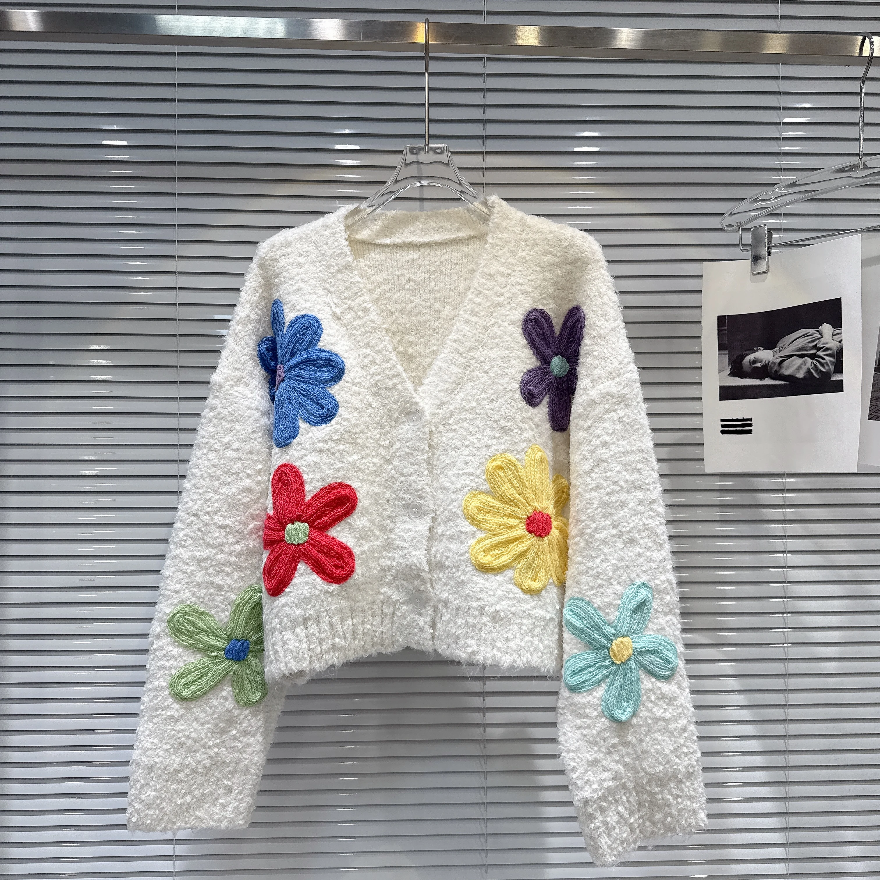 

Gagarich Fashion Cardigan 2025 Autumn New Dopamine Flower Embroidered Knitted V-neck Lazy Style Fleece Sweater Jacket Top