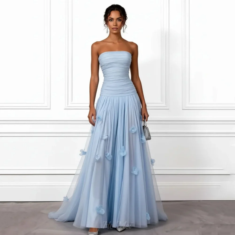 

Индивидуальный пошив: вечернее платье А-силуэта без бретелек, с цветами, простое, на шнуровке, элегантное.