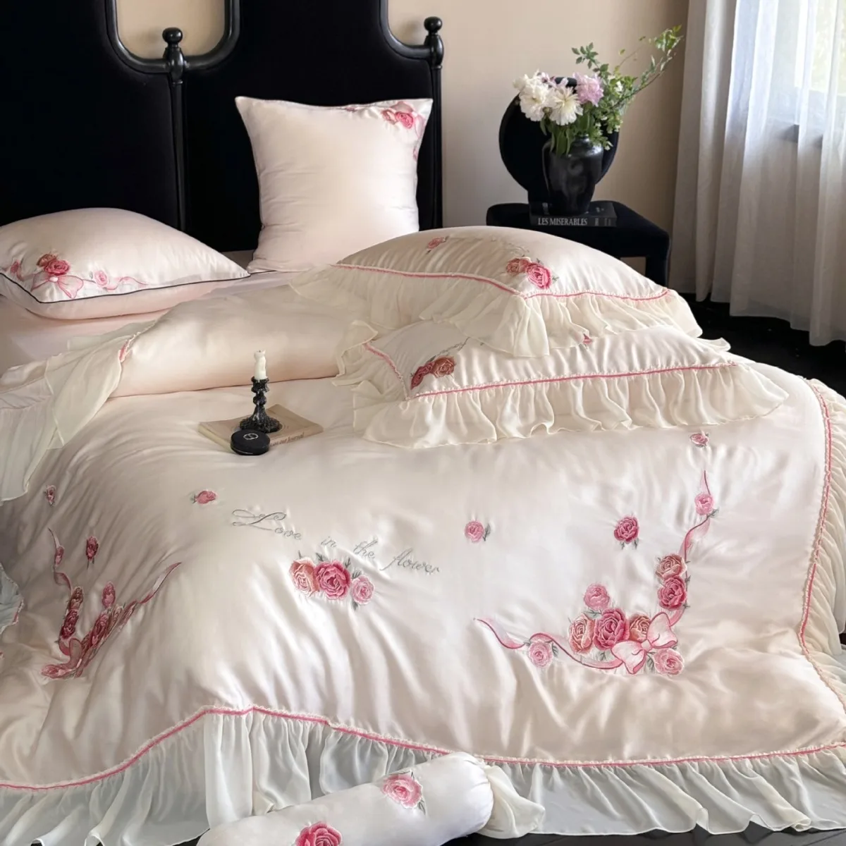 120 French quilt covers, sleeping naked on the bed, Tencel cotton princess style embroidery lace four-piece set