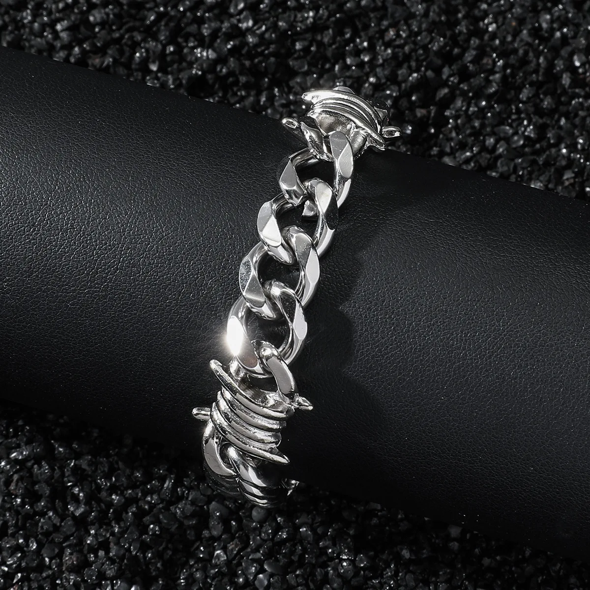 Bracelet à maillons cubains en - Street Fashion Photoshoot avis et prix