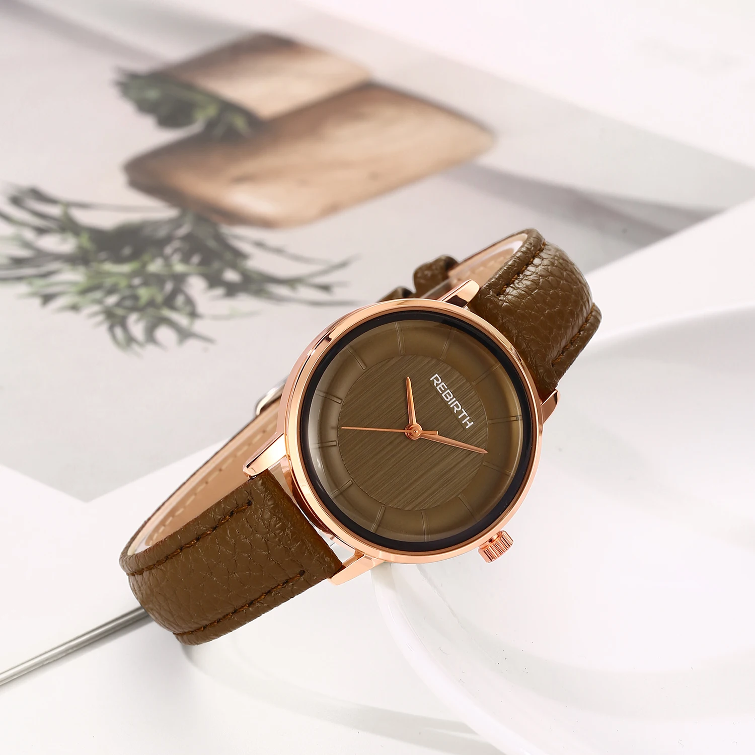 Unisex Square Classic Simple and Stylish Quartz Watch