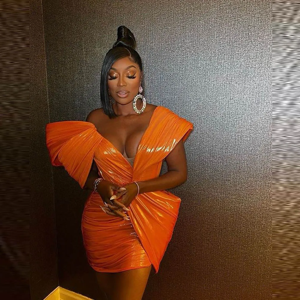 Pomarańczowe krótkie sukienki koktajlowe plisy Off The Shoulder seksowne czarne dziewczyny Aso Ebi suknia wieczorowa suknie urodzinowe na sesję zdjęciową