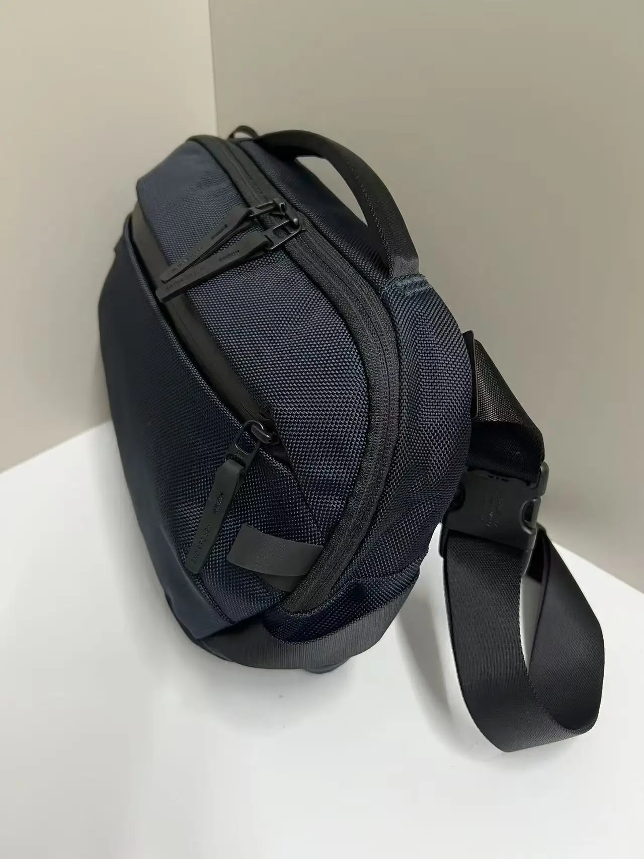 Bolso Bandolera Day Sling 4 Max de Nailon X-Pac de 6L, Gran Capacidad, Resistente al Agua, Elegante, Bolso Cruzado, Bolso de Pecho, Bolso Mensajero, Duradero