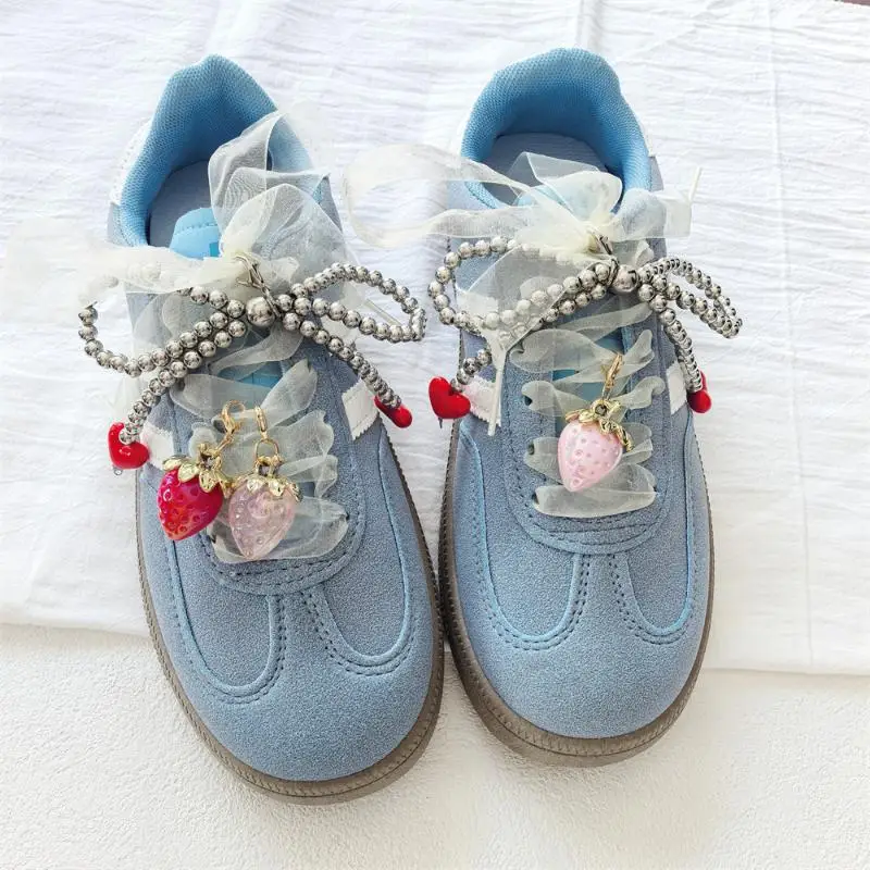 1/2Pcs Rot Liebe Silber Perle Bogen Schuh Charme Erdbeere Schnalle Schuhe Dekor Kirsche Traube Perle Schnürsenkel zubehör Für Turnschuhe