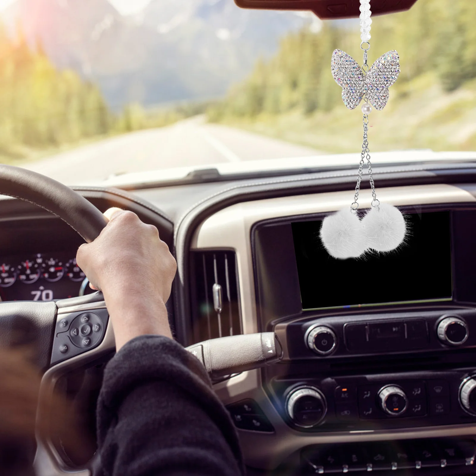 

GRIRIW Crystal Car Mirror Hanging Decor Butterfly Charm Pendant for Interior Auto Accessories Ornament