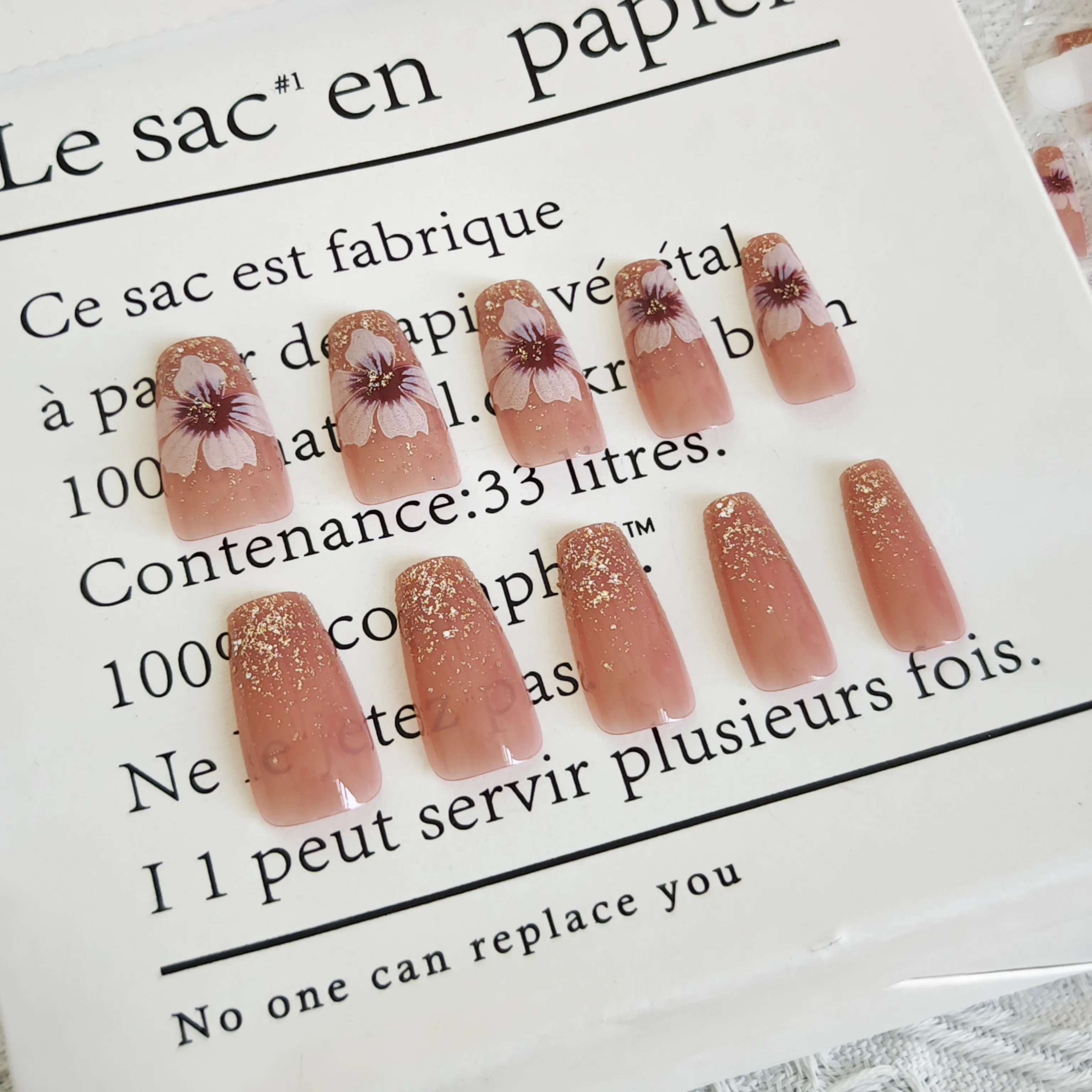 24枚入り グリッター椿ネイル ヴィンテージフローラル つけ爪 ミディアムロング ユーロスクエア＆ミックスサイズ