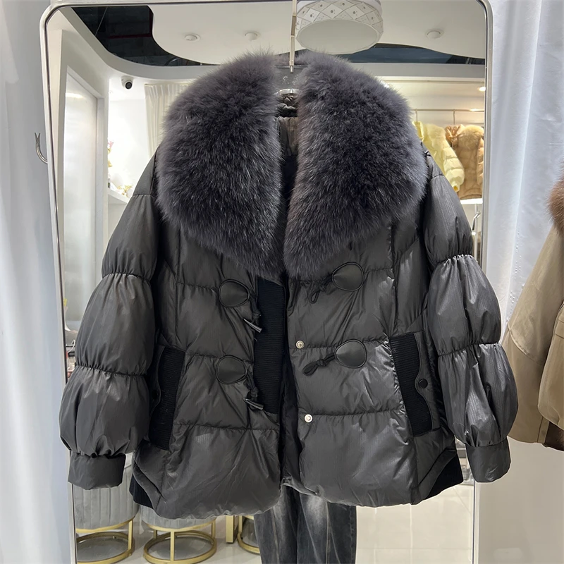 

2025 Winter New Women's Fox Fur Short Down Jacket with Large Fur Collar, High-Quality Fashionable Casual Thick Warm Outerwear