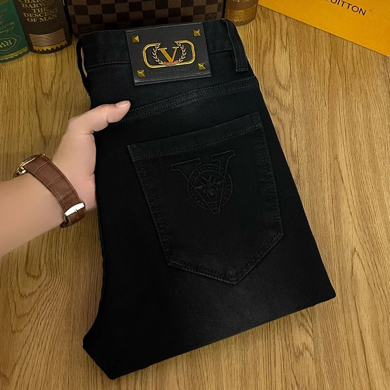 

High-End Black Gray Jeans Men's 2024 Thick Fashionable Embossed Letters Slim Fit Feet Washed New Stretch Men's Pants