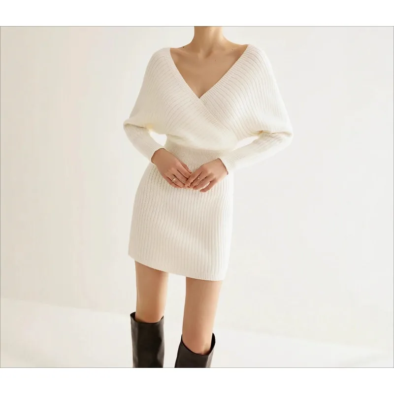 

2025 New Women's Clothing Fashion Temperament Cross V-neck Bat Group Hip-wrapped Knitted Dress