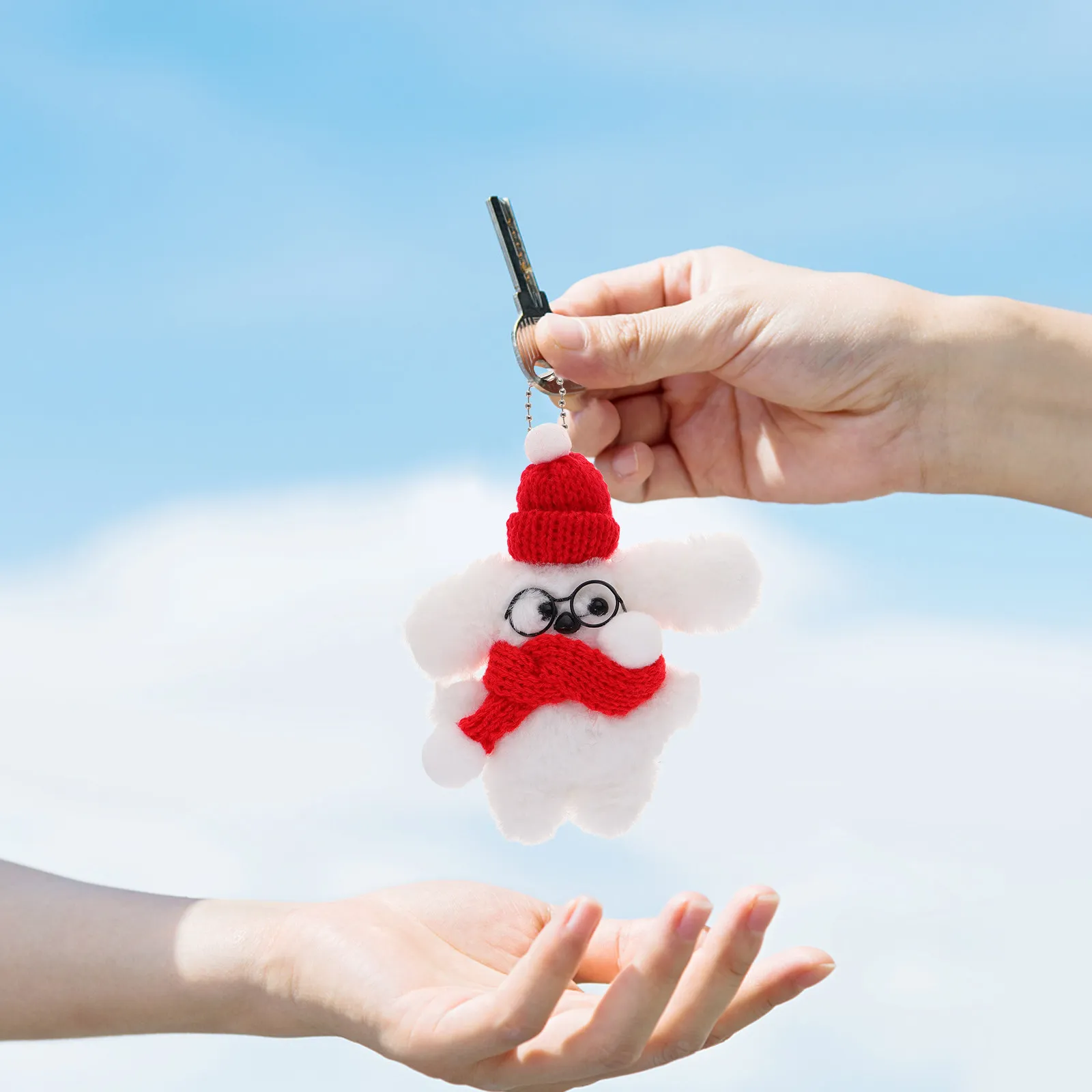 

Новогодний брелок-подвеска в виде собаки в очках, мягкая игрушка-талисман для рюкзака, сумки, аксессуар, украшение