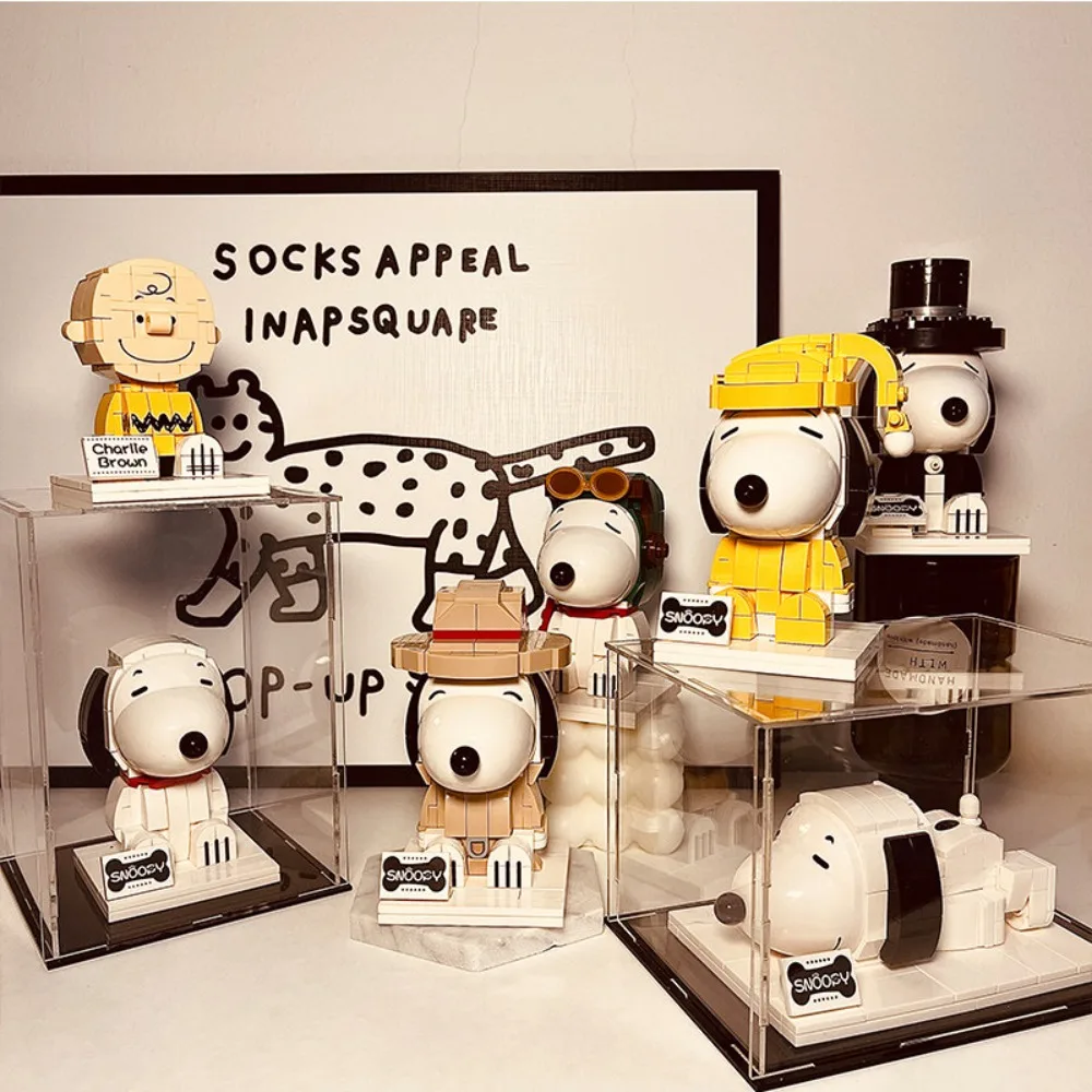 Peanuts Snoopy Building Blocks Anime Cartoon Character Assembly Model Collection Toys and Ornaments Birthday Gifts