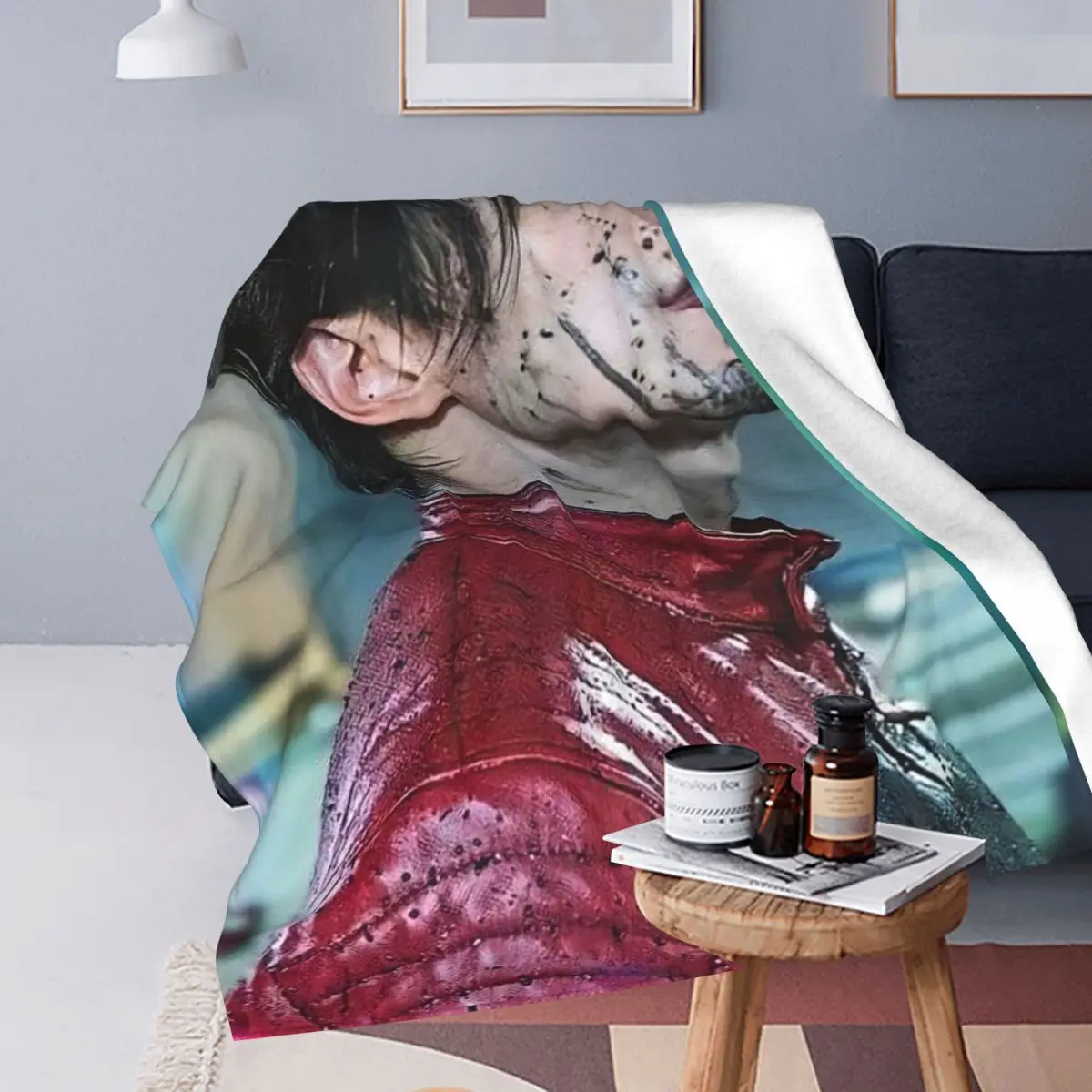 Lee Dong Wook Blanket Flannel Sofa Throw Blanket Multi-function Throw Blankets for Home Bedroom Travel Throws Bedspread Quilt