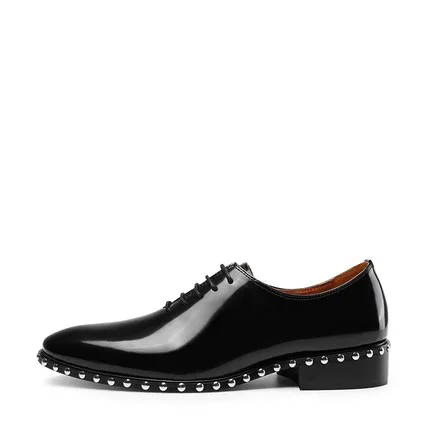 Punk Rivets Studs Iron Plate Sole Gentleman Leather Dress Shoes Pointed Toe Wedding Shoes Male Lace-up Celebrity Zapatos