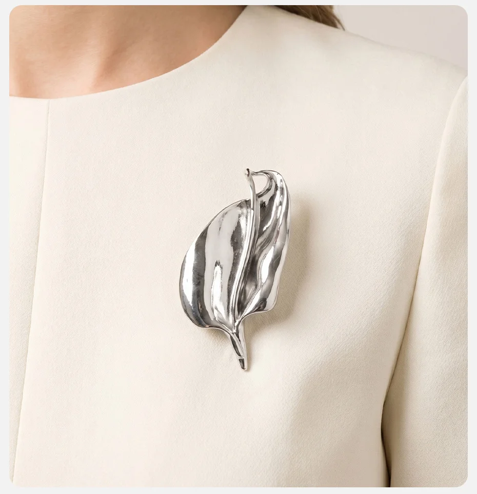 Vnox Minimalistische unregelmäßige Broschen für Damen, vergoldet, silberfarben, geometrische Broschen, trendige Anstecknadeln, Schmuckzubehör – Detail 9