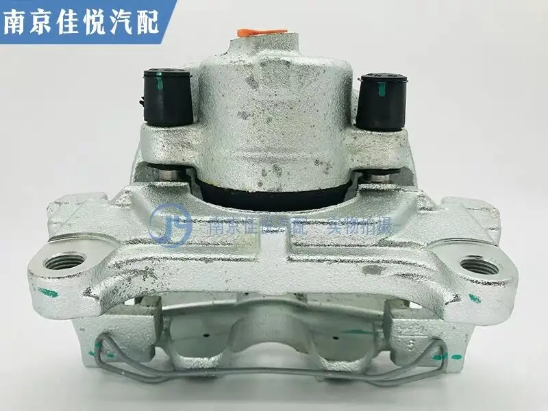 

Автозапчасти высокого качества для Roewe RX5, ERX5MAXPLUS, MGGS/EHS: передний тормозной цилиндр, передние тормозные суппорты.