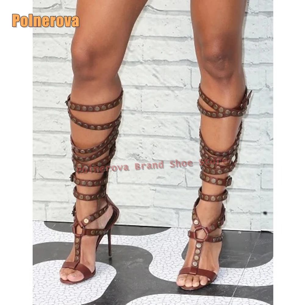 

Коричневые сандалии с заклепками и ремешком на щиколотке, женские сапоги до колена с острым носком на шпильке, Т-образной завязкой, пряжкой и застежкой-молнией, летняя обувь 2023 г.