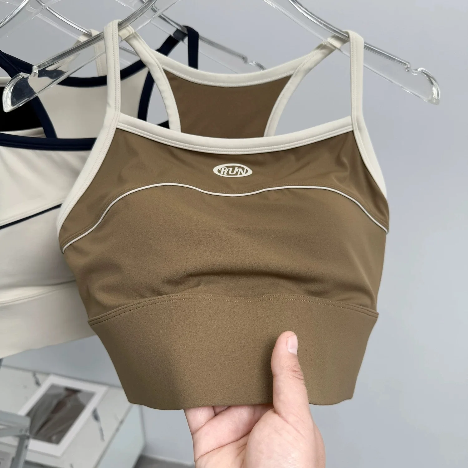 Shock-Absorbing Integrated Back Sports Bra Running Vest Yoga Suit External Support Gathering Top for Women