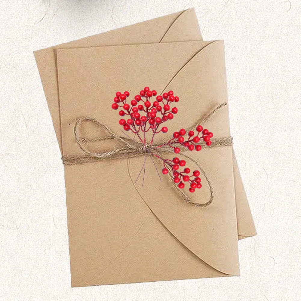 20 قطعة فروع هولي التوت الاصطناعي 8.7 بوصة سيقان هولي بيري وهمية متعددة الاستخدامات لتزيين شجرة عيد الميلاد