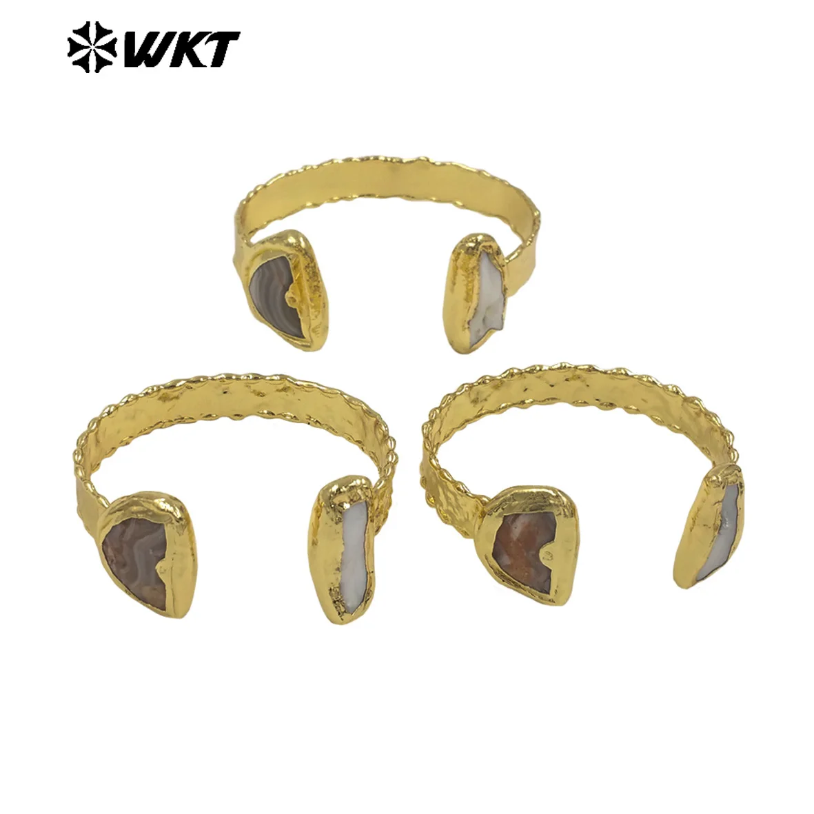 

WT-MPB137 Wholesale Yellow Brass Cuff Bangle Or Armlet Accessory With Freshwater Pearl And Gemstone Paved Bracelet