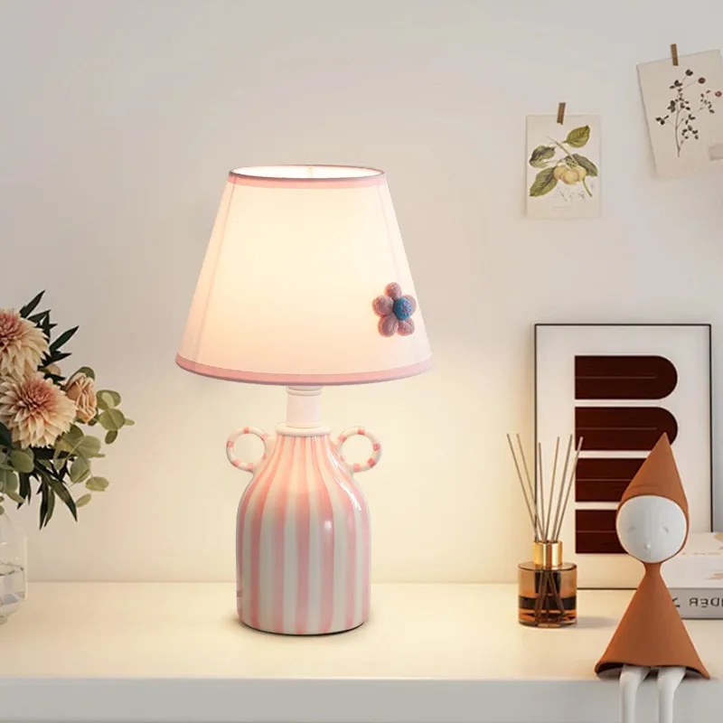 Cute Pink Stripe Ceramic Table Lamps Cartoon Flower Decor Vase Sweet Girls Room Bedroom Bedside Nightstand Lighting Floor Lights