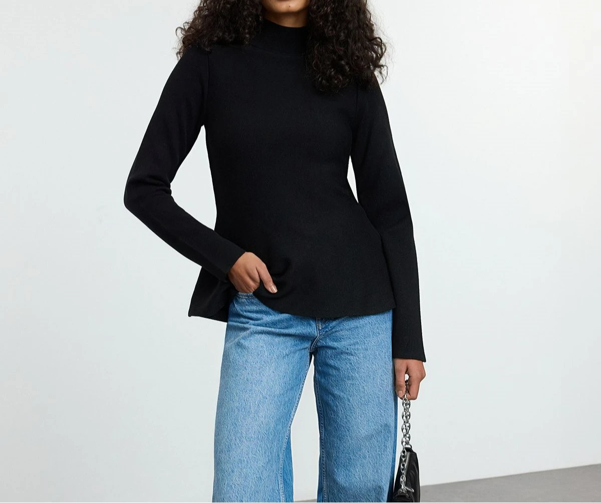 

2025 New Women's Skirt Coat Fashion Versatile Autumn and Winter Hot Sweater