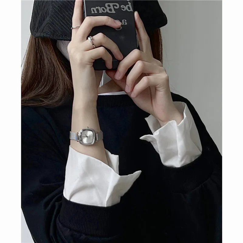 Women Quartz Watch Niche Fashion Simple Minimalist Female Ladies Small Square Dial Girl Square Mini Wristwatch for Dropshipping